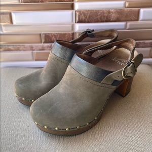 Womens clogs